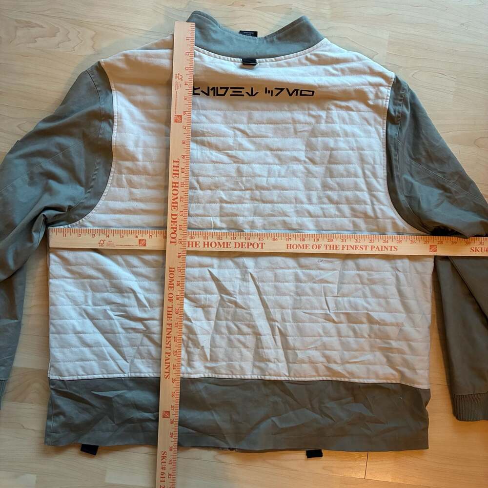 NWT Disney Star Wars Galaxy's Edge Resistance pilot jacket XXL - Picture 5 of 5